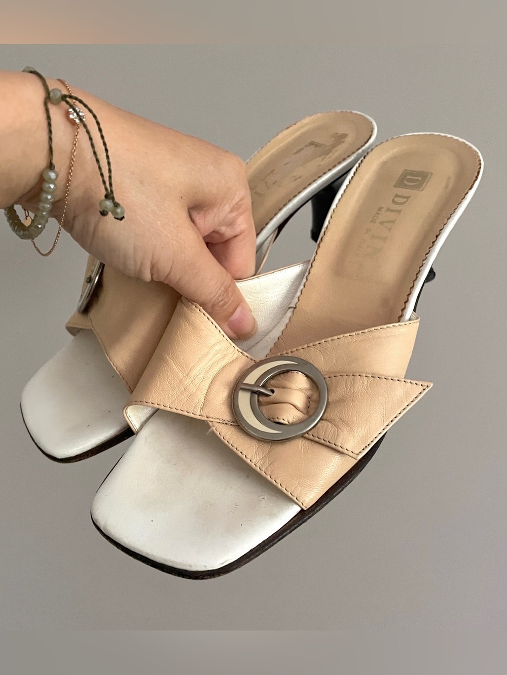 Vintage 90s Open Toe Leather Slip-on Kitten Heeled Mules - 35/5, Italy 🇮🇹 - Picture 4 of 9